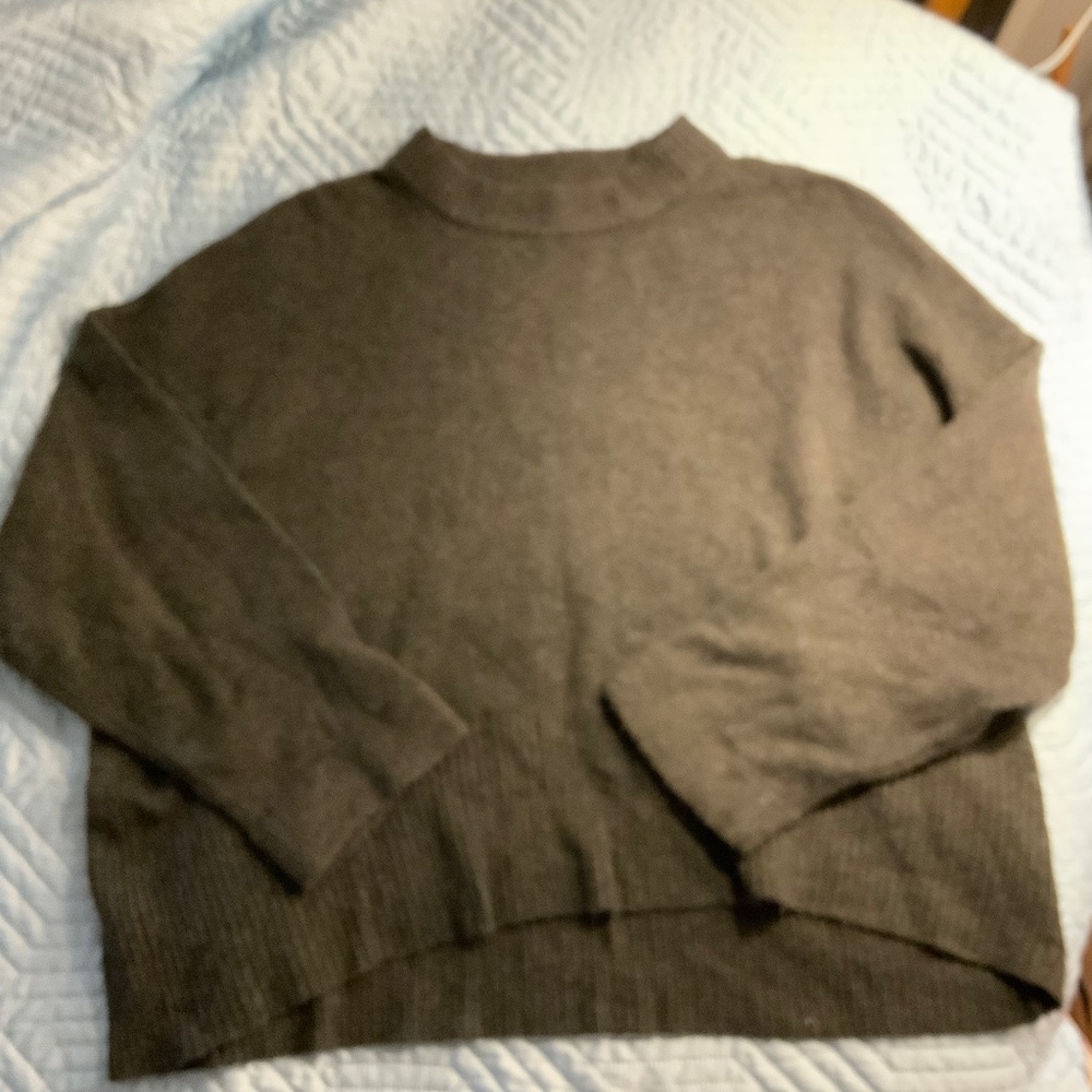 Women’s oversized lounge sweater